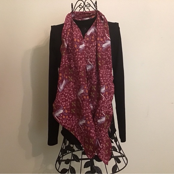 Vintage swan print scarf - Picture 2 of 4